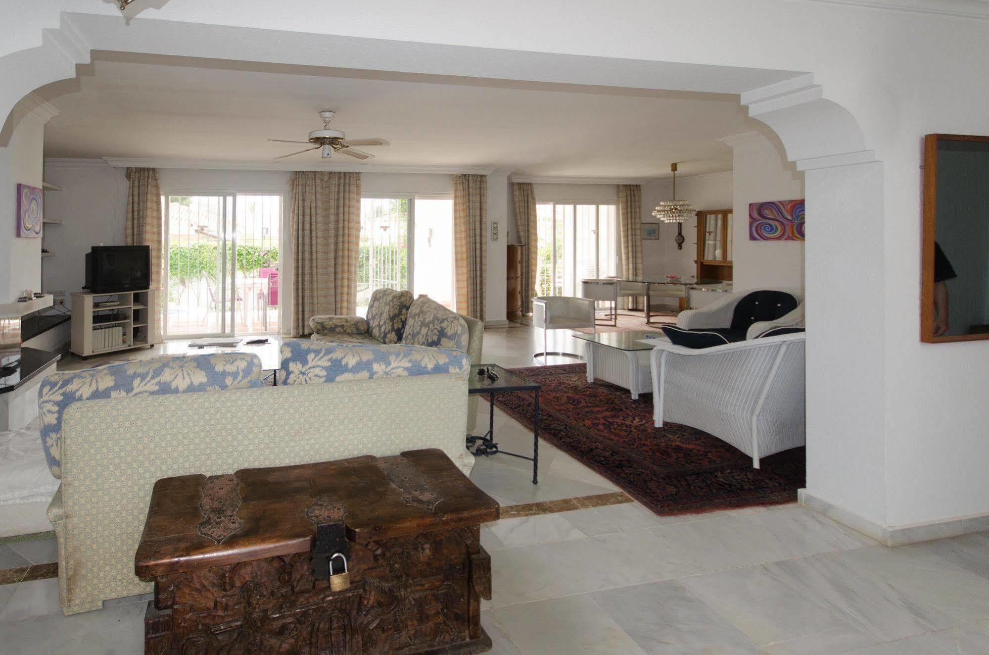 Galindo Beach El Saladillo Estepona Luaran gambar