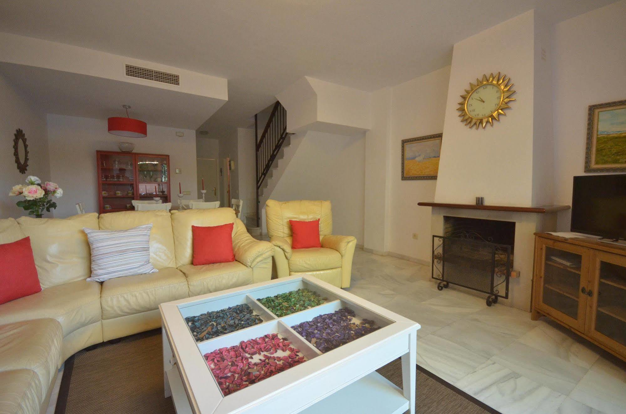 Galindo Beach El Saladillo Estepona Luaran gambar